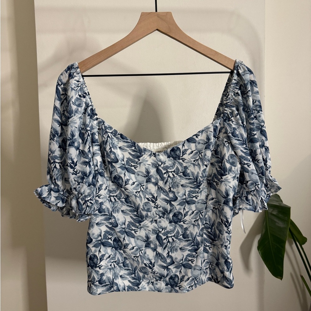 Abercrombie & Fitch Blue & White Floral Puff Sleeve Blouse